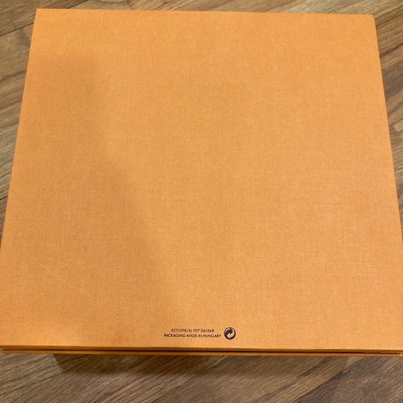 Louis Vuitton Authentic Box - Picture 8 of 8